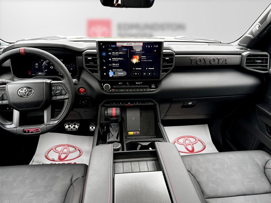 Toyota TUNDRA HYBRIDE CREWMAX LIMITED Limited Hybrid 2025-9