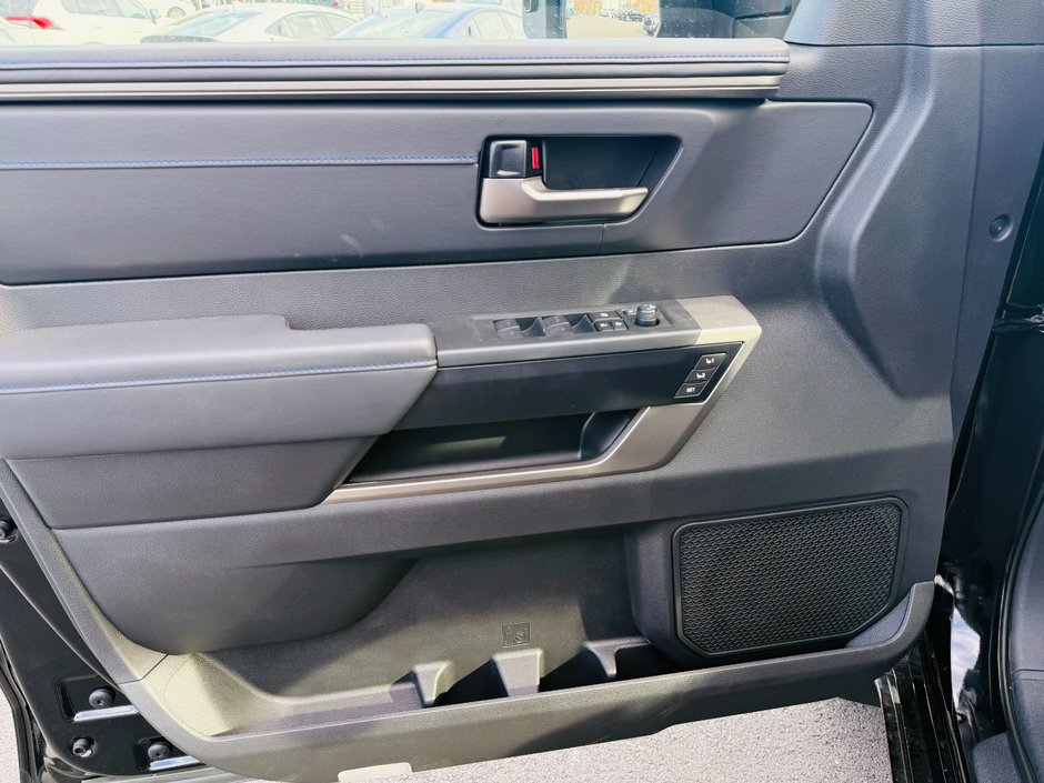 2026 Toyota TUNDRA HYBRIDE CREWMAX PLATINU Platinum Hybrid-7