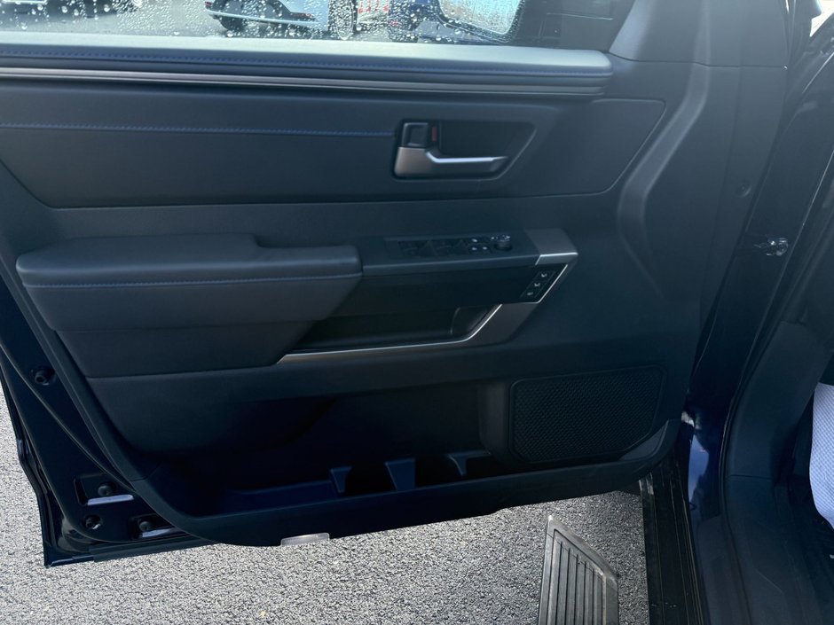 Toyota TUNDRA HYBRIDE CREWMAX PLATINU Platinum Hybrid 2026-5