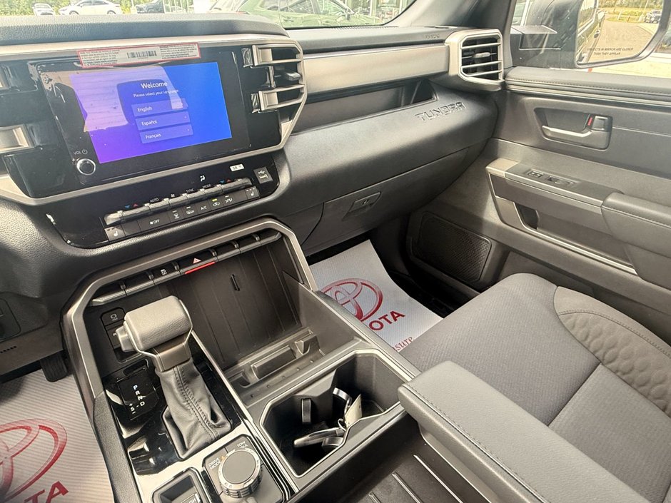 Toyota TUNDRA CREWMAX SR SR 2026-11