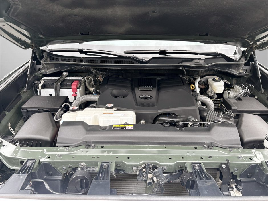 Toyota TUNDRA SR 2023-14