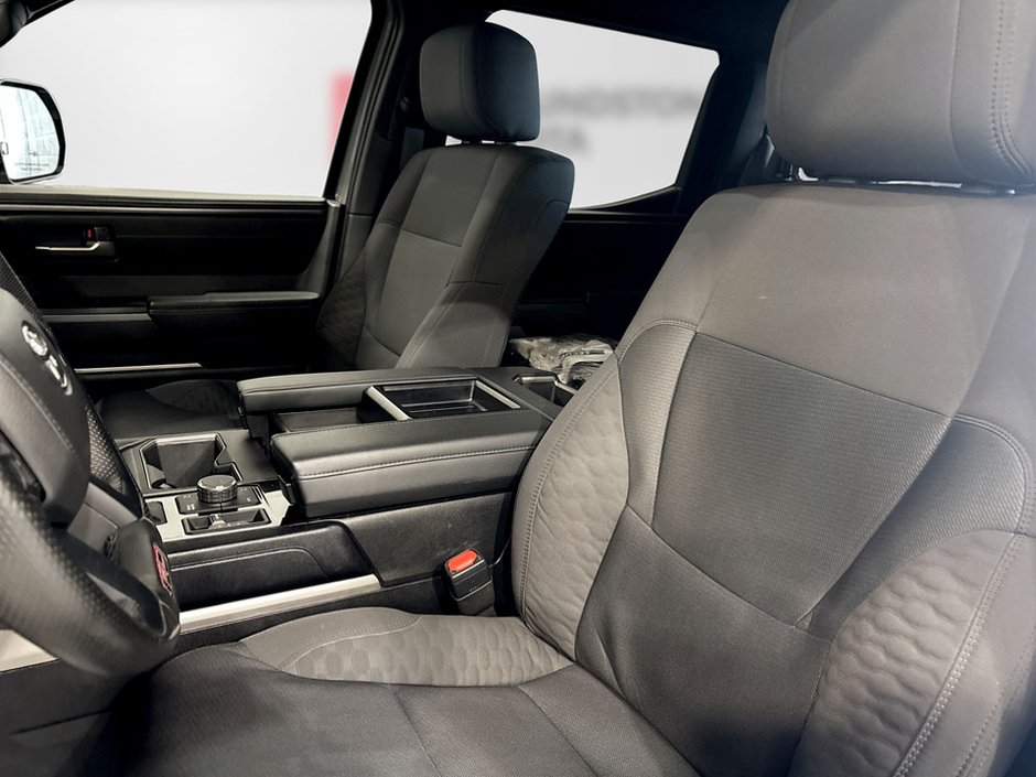 2025 Toyota TUNDRA SR5-8