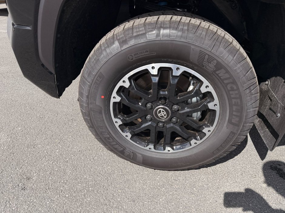 2026 Toyota Tundra CREWMAX SR-5
