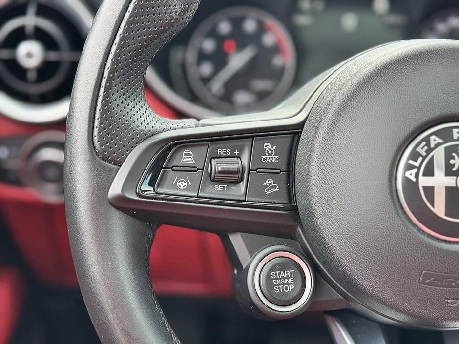 Alfa Romeo Stelvio Sport AWD 2021-13