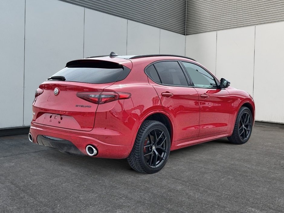 Alfa Romeo Stelvio Sport AWD 2021-4