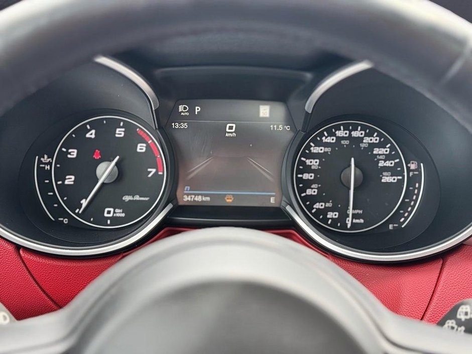 Alfa Romeo Stelvio Sport AWD 2021-19
