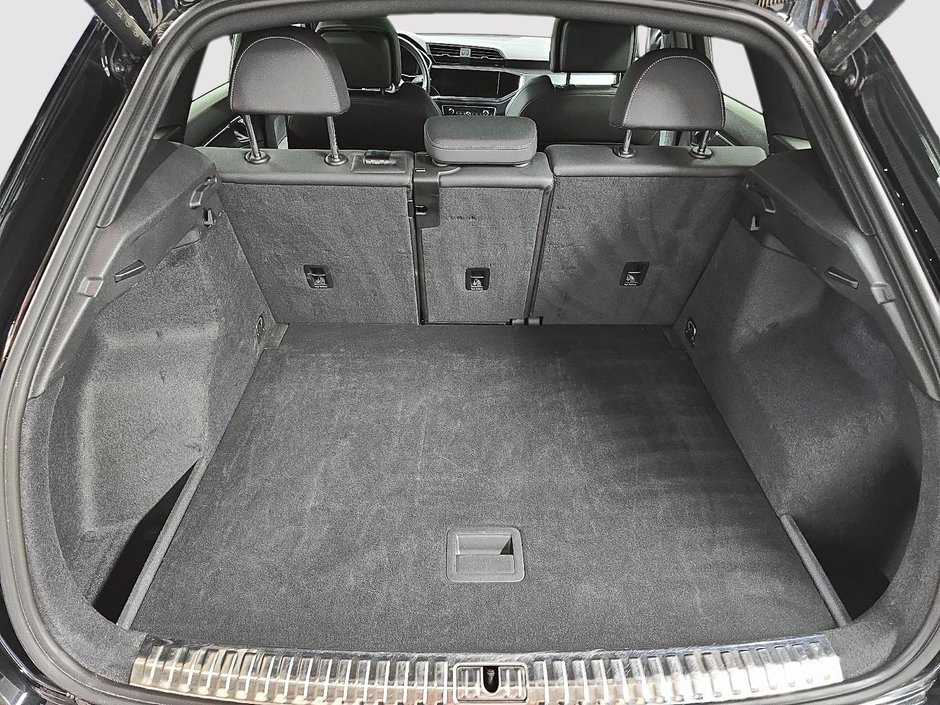 Audi Q3 Progressiv Quattro S-Line 2024-5