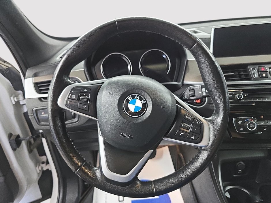 2020 BMW X1 XDRIVE28i // CUIR // TOIT PANORAMIQUE-11
