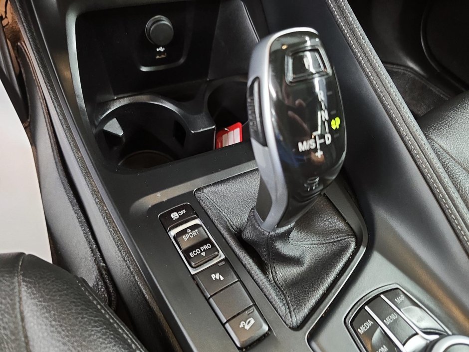 2020 BMW X1 XDRIVE28i // CUIR // TOIT PANORAMIQUE-14
