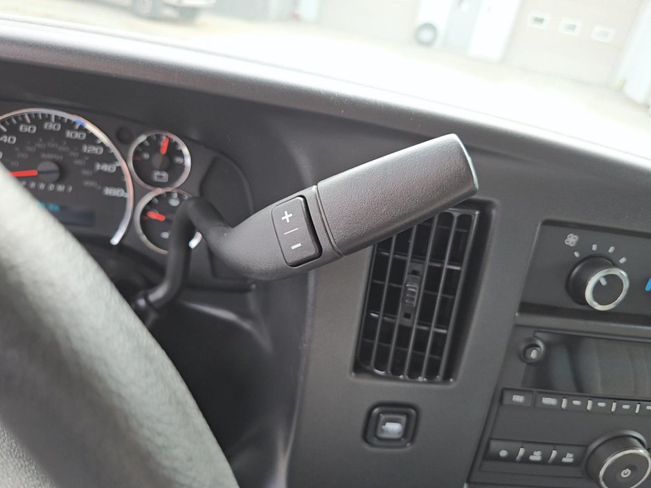 2025 Chevrolet Express Commercial Cutaway CUTAWAY // 159'' // G3500-13