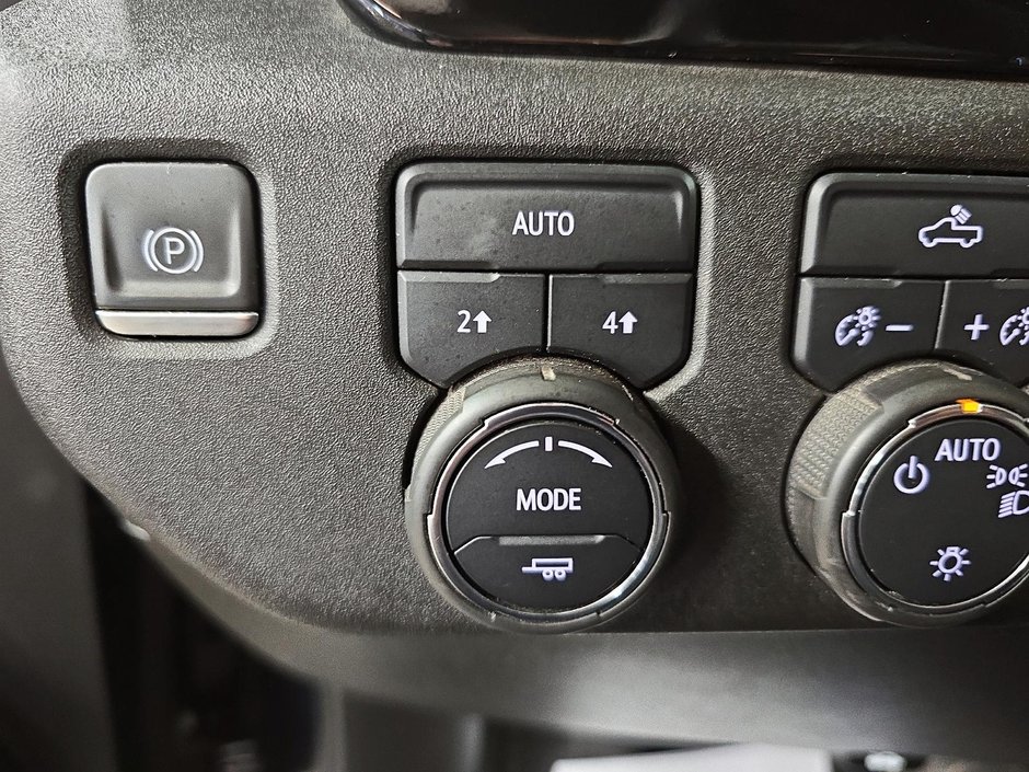 2023 Chevrolet Silverado 1500 LT CREW CAB 4X4 // BOITE LONGUE-14