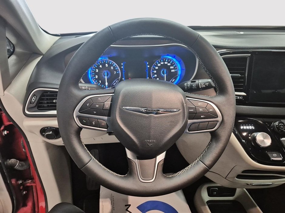 2024 Chrysler Grand Caravan SXT STOW AND GO // ENSEMBLE SÉCURITÉ-11