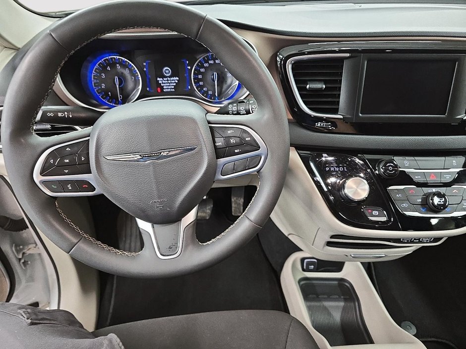 2024 Chrysler Grand Caravan SXT-13