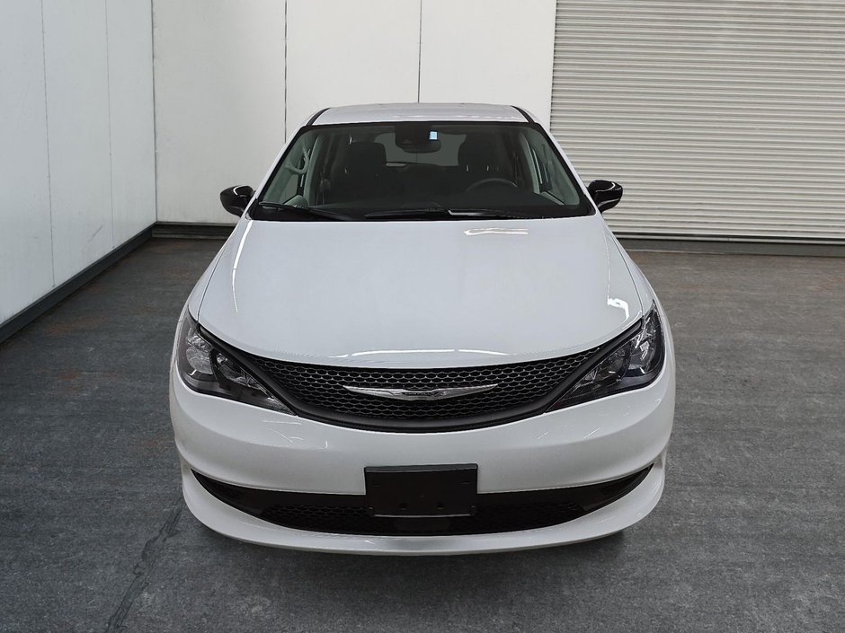 2024 Chrysler Grand Caravan SXT-1