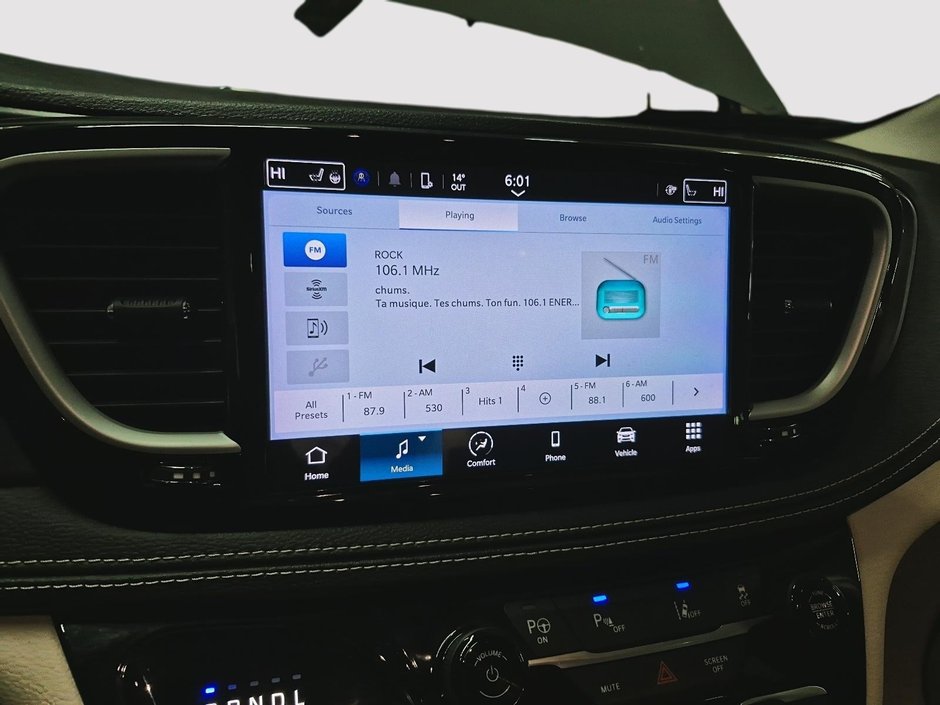 Chrysler Pacifica Hybrid TOURING-L // PLAN OR 425S ENTRETIENS 2023-16