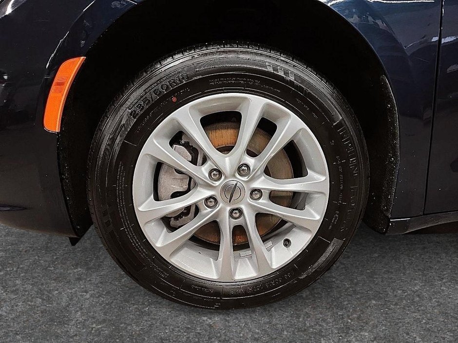 2022 Chrysler Pacifica TOURING AWD // STOW & GO-6