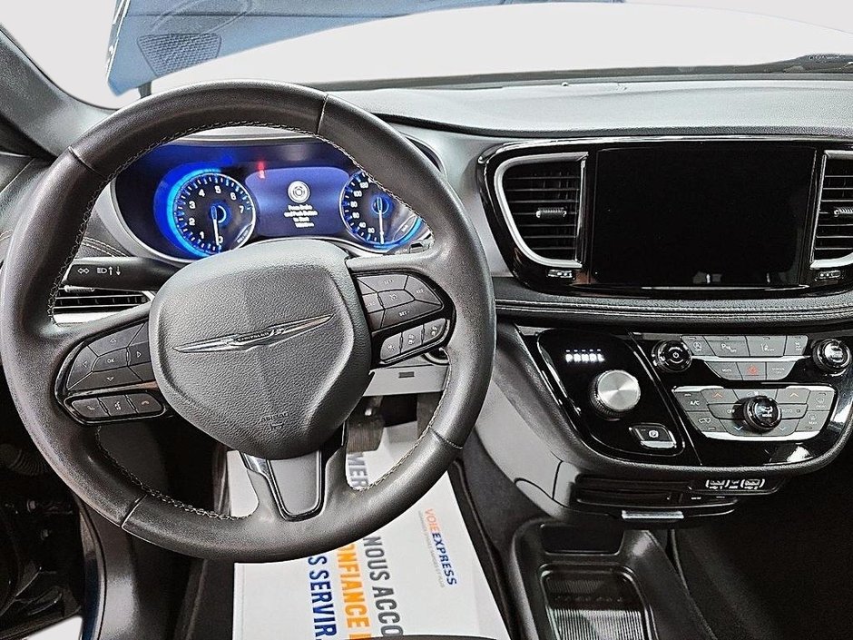 2022 Chrysler Pacifica TOURING AWD // STOW & GO-13