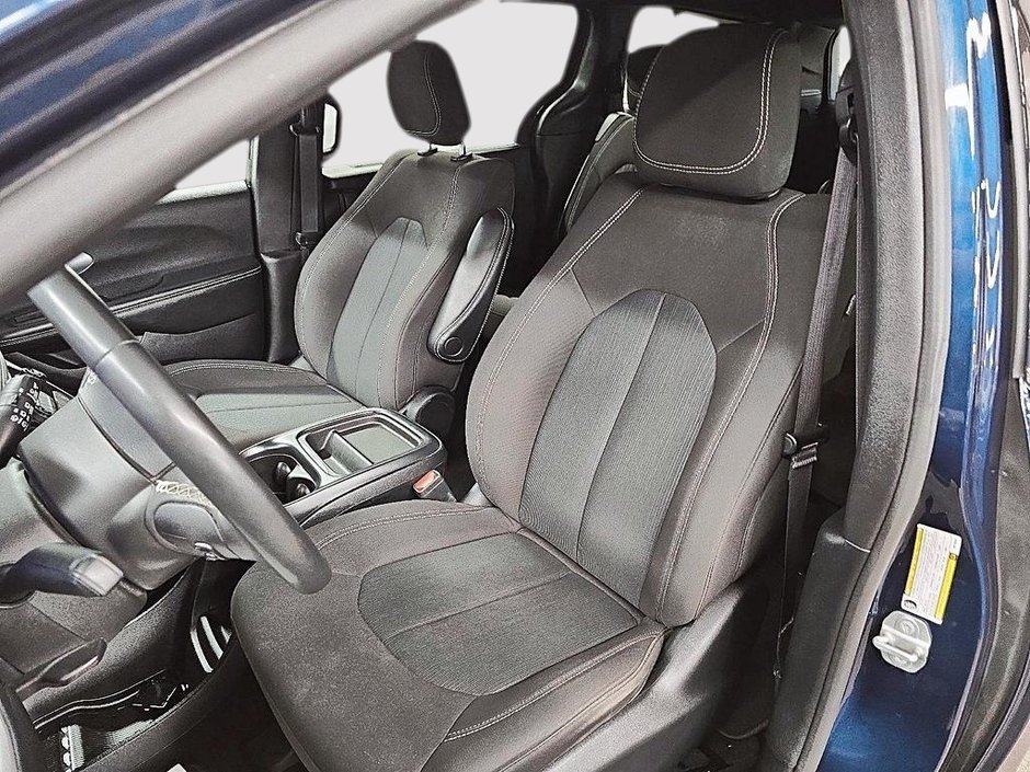 2022 Chrysler Pacifica TOURING AWD // STOW & GO-8