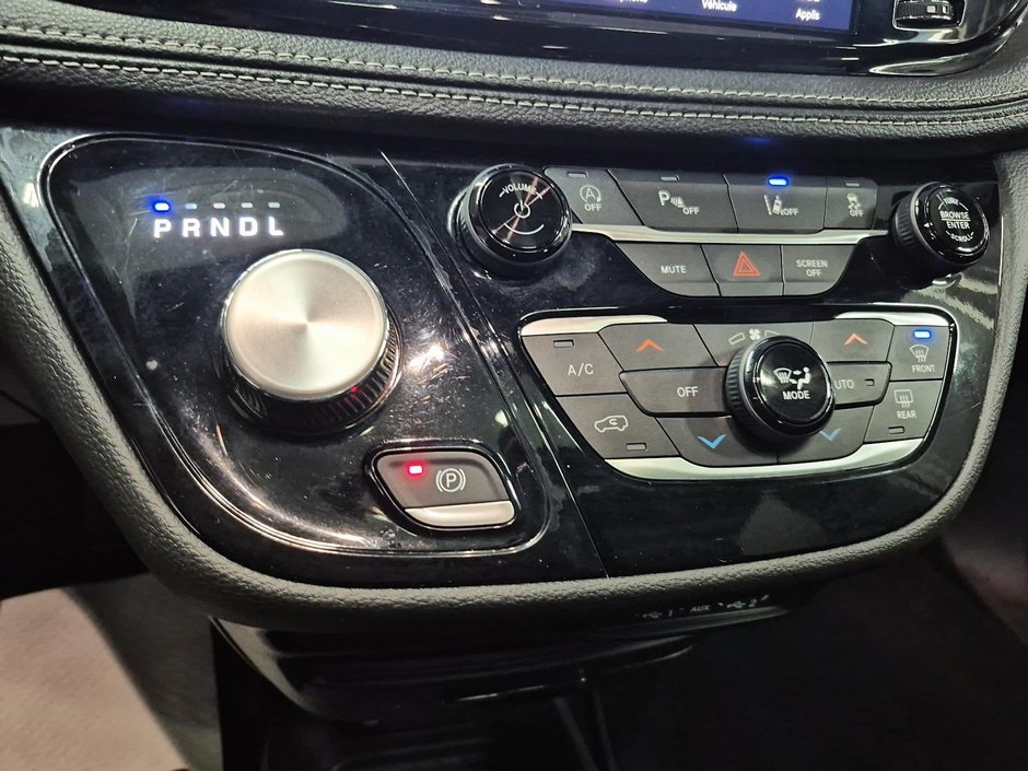 Chrysler Pacifica Touring-L Apparence S 2024-14