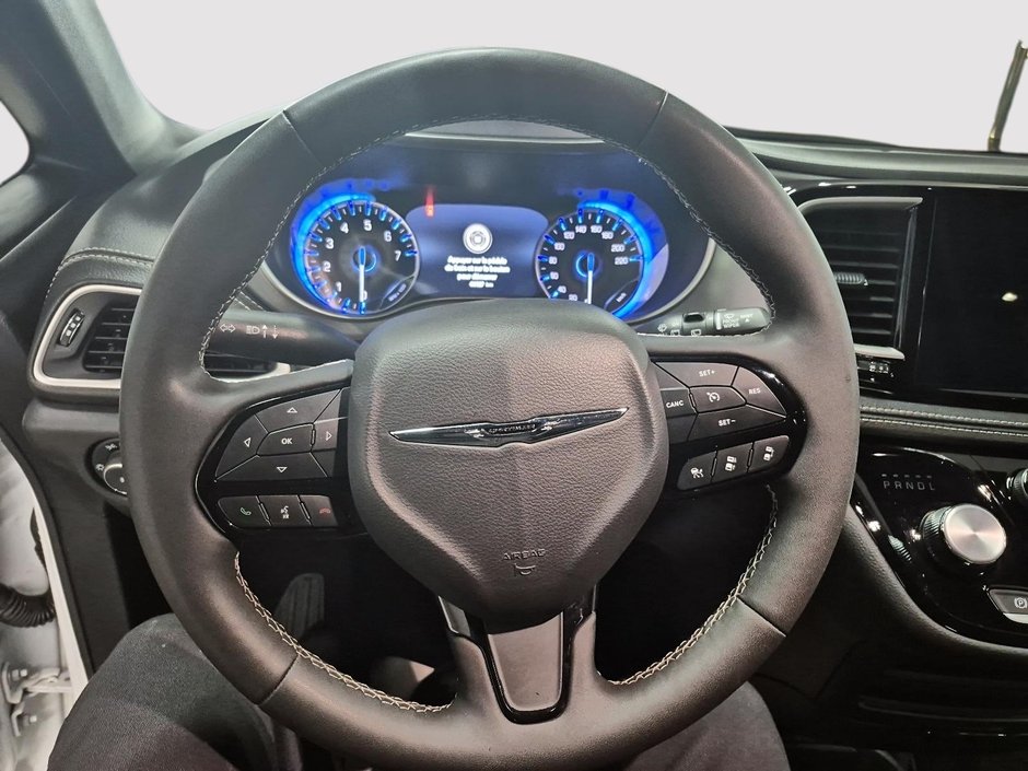 Chrysler Pacifica Touring-L Apparence S 2024-11