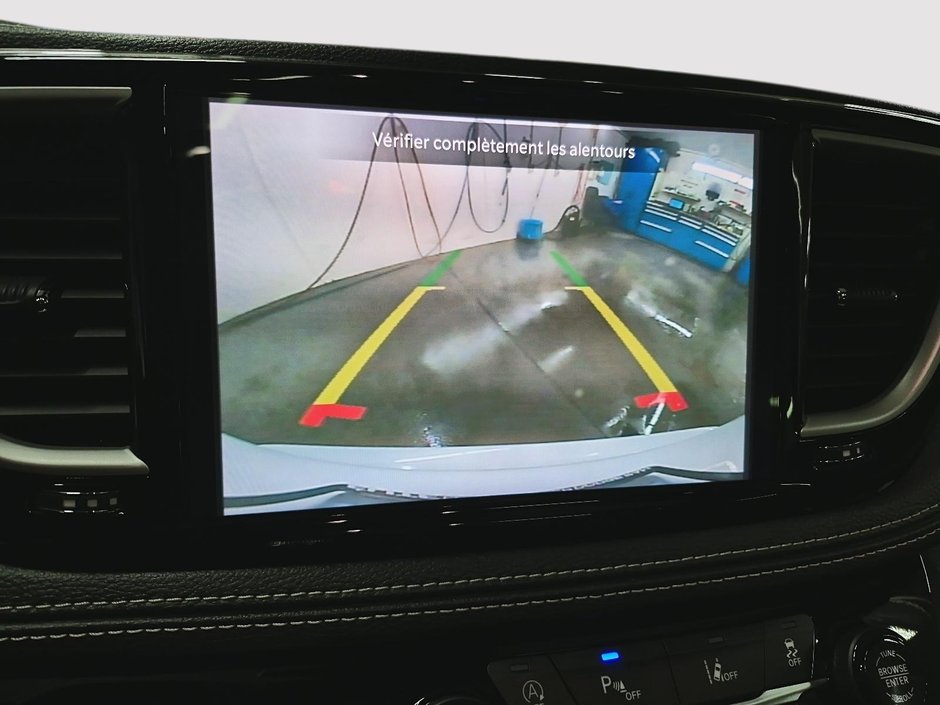 Chrysler Pacifica Touring-L Apparence S 2024-16