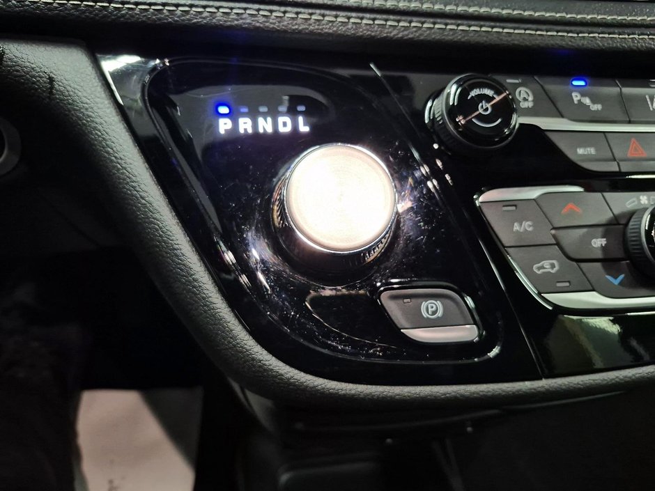 Chrysler Pacifica Touring-L Apparence S 2024-14