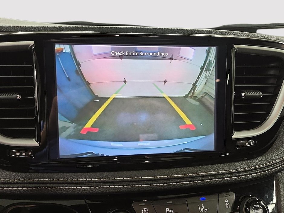 Chrysler Pacifica Touring-L Apparence S 2024-16