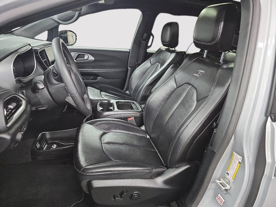 Chrysler Pacifica Touring-L Apparence S 2024-8