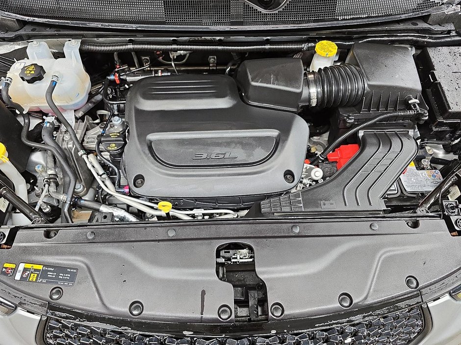 Chrysler Pacifica Touring-L Apparence S 2024-7