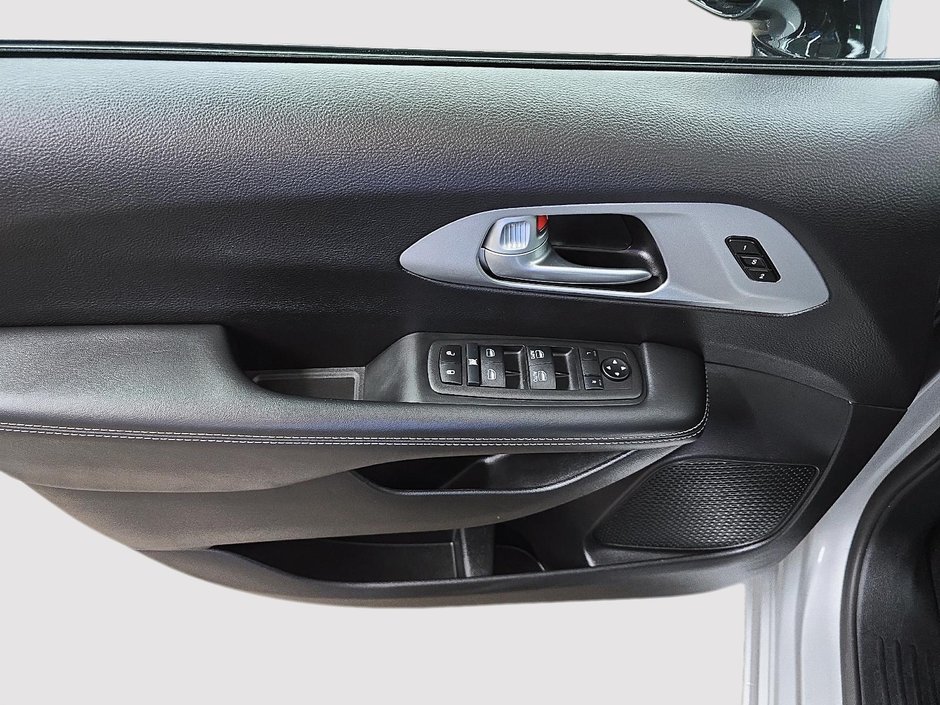 Chrysler Pacifica Touring-L Apparence S 2024-10