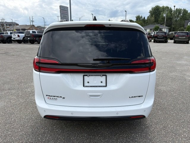 Chrysler Pacifica LIMITED // 3.6L // 9 VITESSES 2025-4