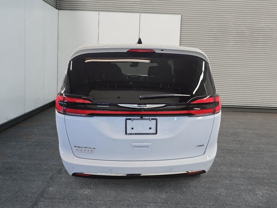 Chrysler Pacifica SELECT AWD 2026-2