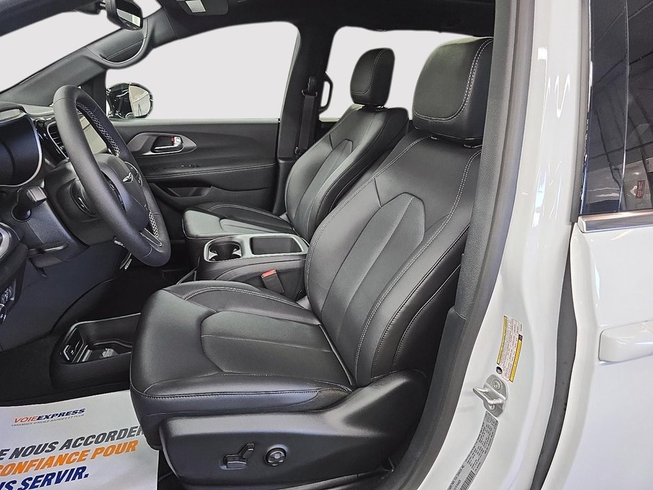 Chrysler Pacifica SELECT AWD 2026-8