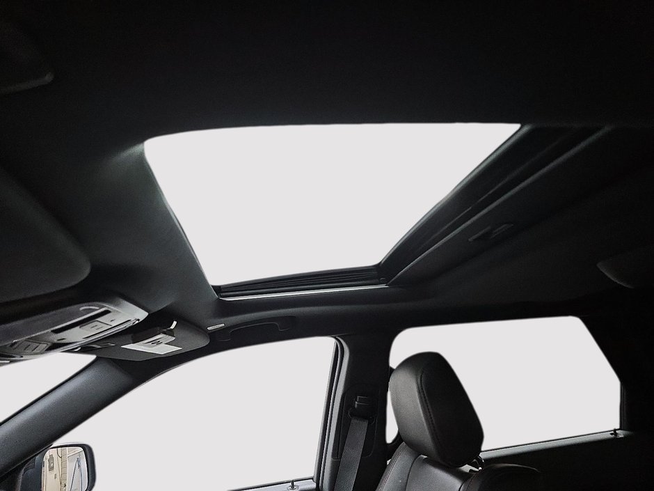 2024 Dodge Durango R/T AWD // BLACKTOP-16