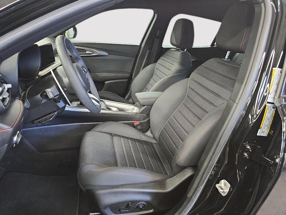 2024 Dodge HORNET R/T PHEV AWD // BLACK TOP // PLAN OR 413-8