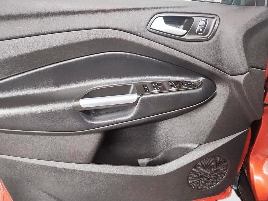 Ford Escape SEL AWD // CUIR 2019-10