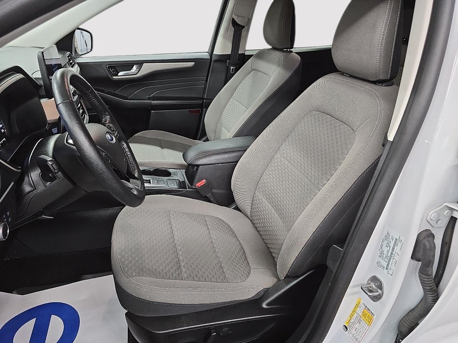 2021 Ford Escape SE Hybrid AWD NAVIGATION-8