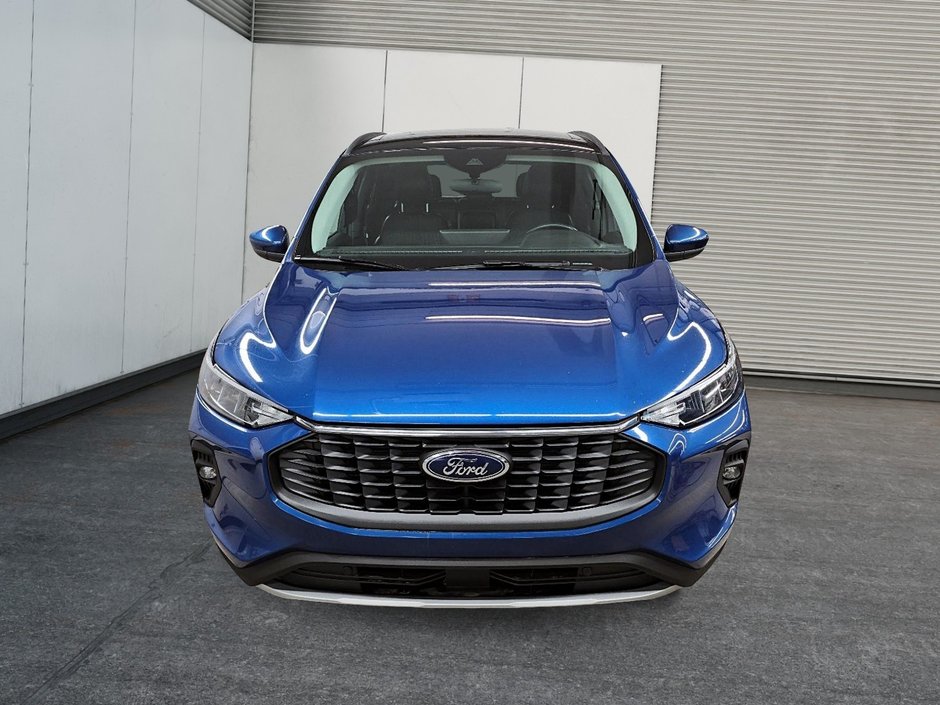 Ford Escape PHEV // ESCAPE // FORD 2023-1