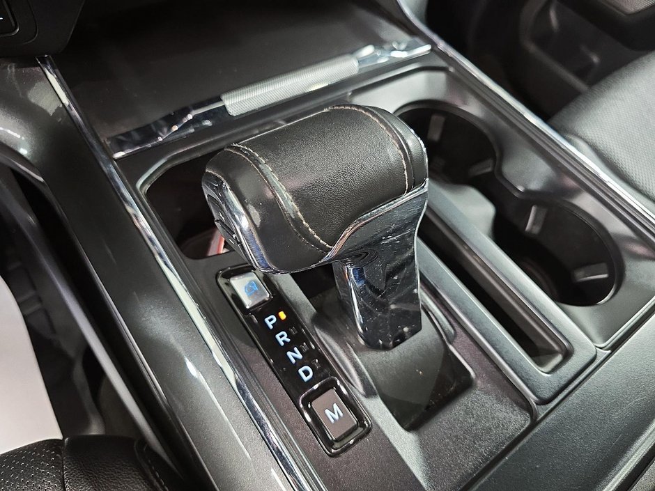 Ford F-150 LARIAT // 3.5 HYBRID // FX4 2022-14