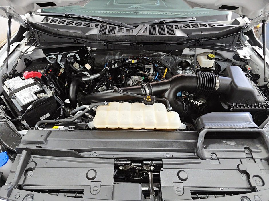 2022 Ford F-150 XLT // 4RM // ECOBOOST // 300A-7
