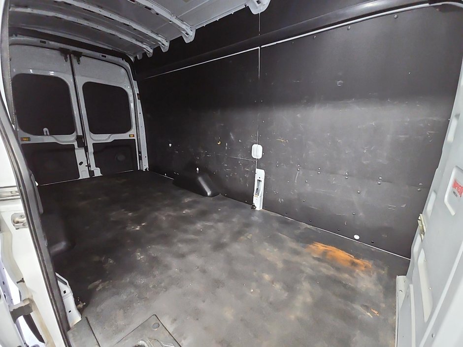 Ford Transit Cargo Van T-250 EL AWD TOIT SURÉLEVÉ 148 PO 2023-10