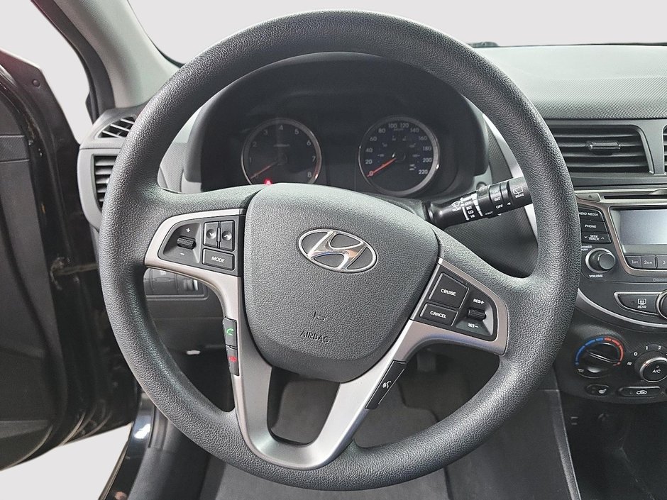 2016 Hyundai Accent GL / ACCENT / HATCHBACK-11