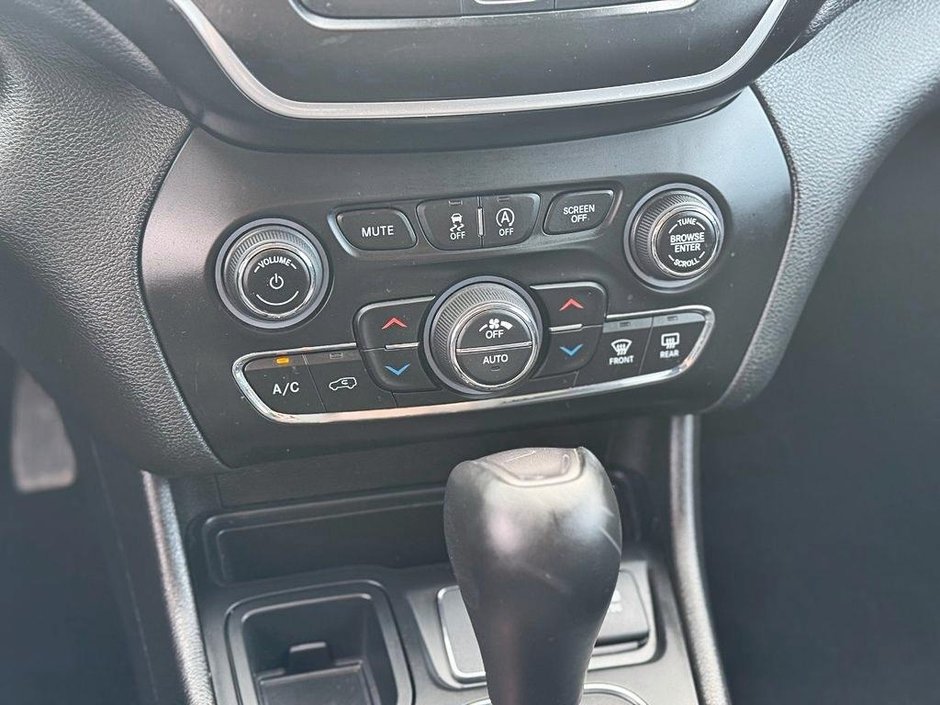 Jeep Cherokee NORTH // ENS TEMPS FROIDS 2019-17