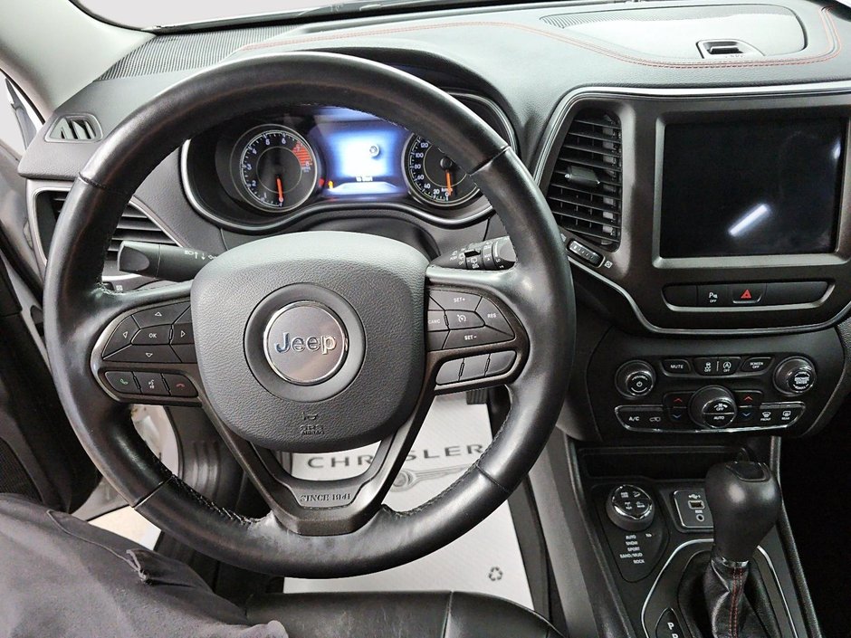 Jeep Cherokee TRAILHAWK // JEEP // CHEROKEE 2021-13