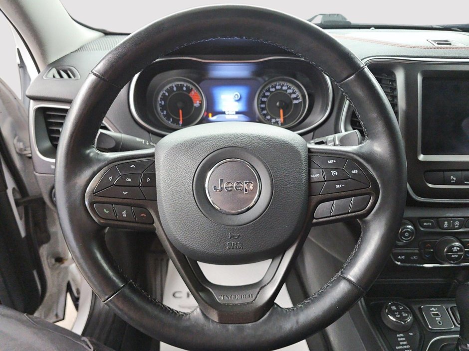 Jeep Cherokee TRAILHAWK // JEEP // CHEROKEE 2021-11