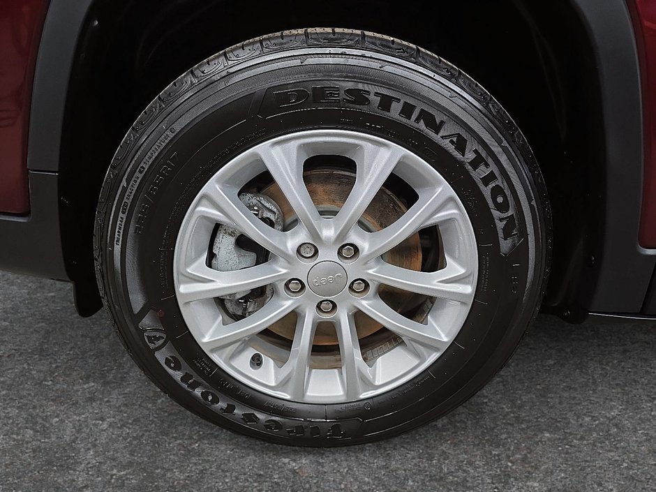 Jeep Cherokee NORTH 4X4 // V6 // TOIT PANORAMIQUE 2022-6