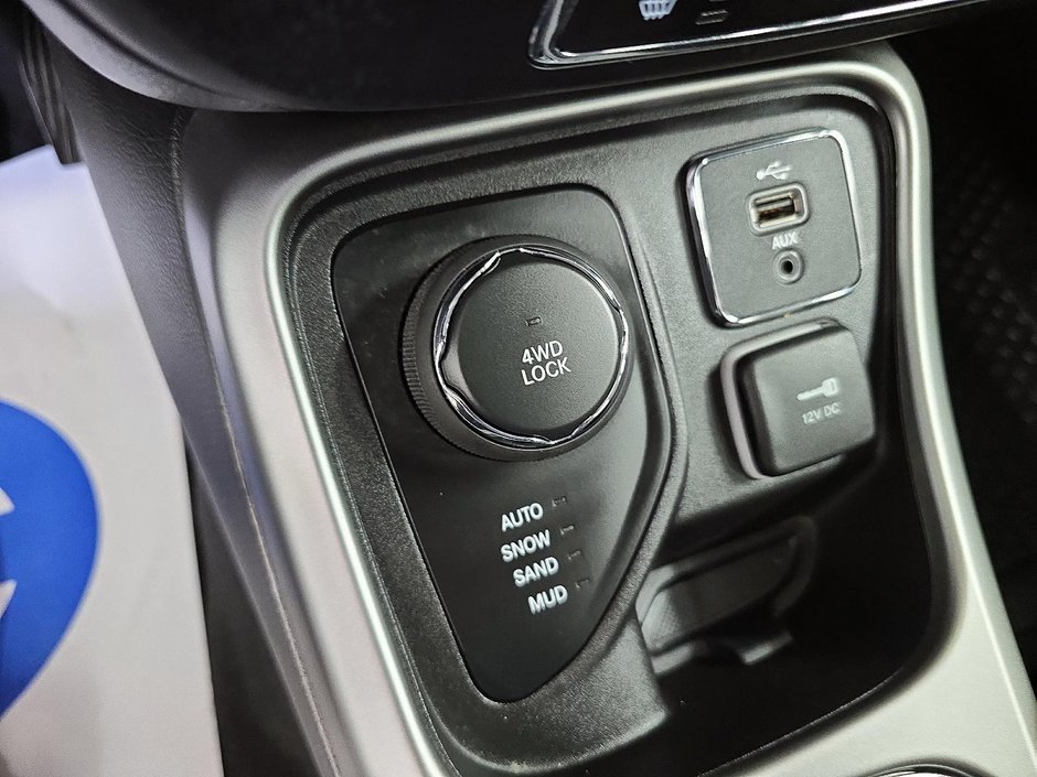 2018 Jeep Compass NORTH 4X4 // ENSEMBLE TEMPS FROIDS-15
