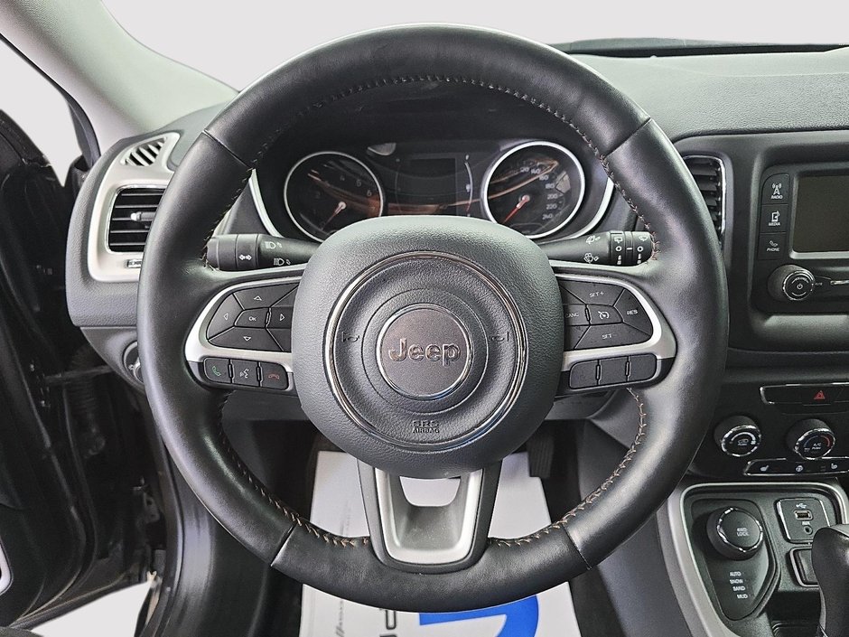 2018 Jeep Compass NORTH 4X4 // ENSEMBLE TEMPS FROIDS-11