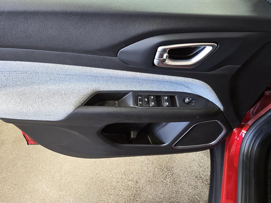 2025 Jeep Compass NORTH-10