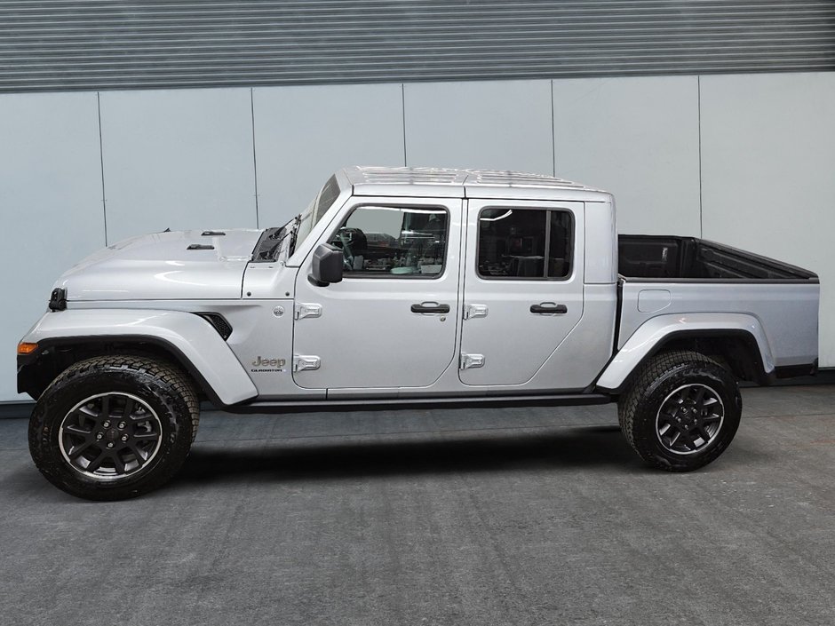 Jeep Gladiator OVERLAND // 4RM // V6 PENTASTAR 2023-4